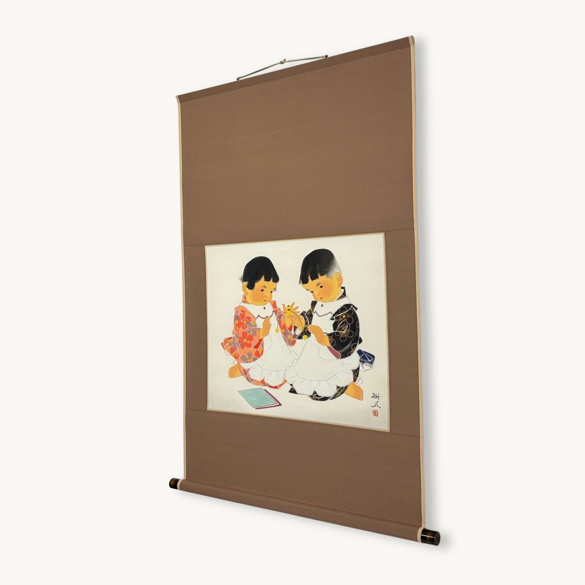 “Children and the Yajirobe” Japanese hanging scroll side view