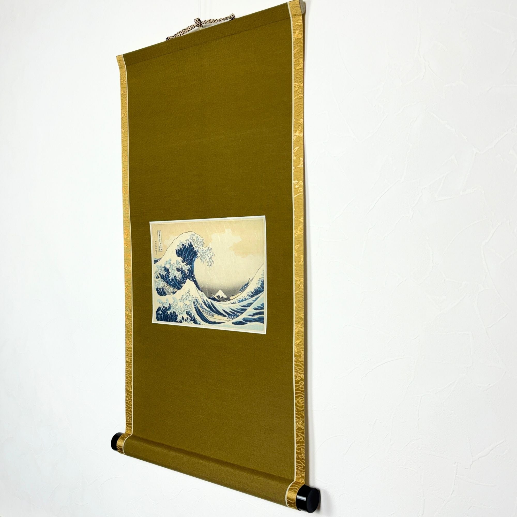 “The Great Wave off Kanagawa – Katsushika Hokusai” Japanese hanging scroll side view