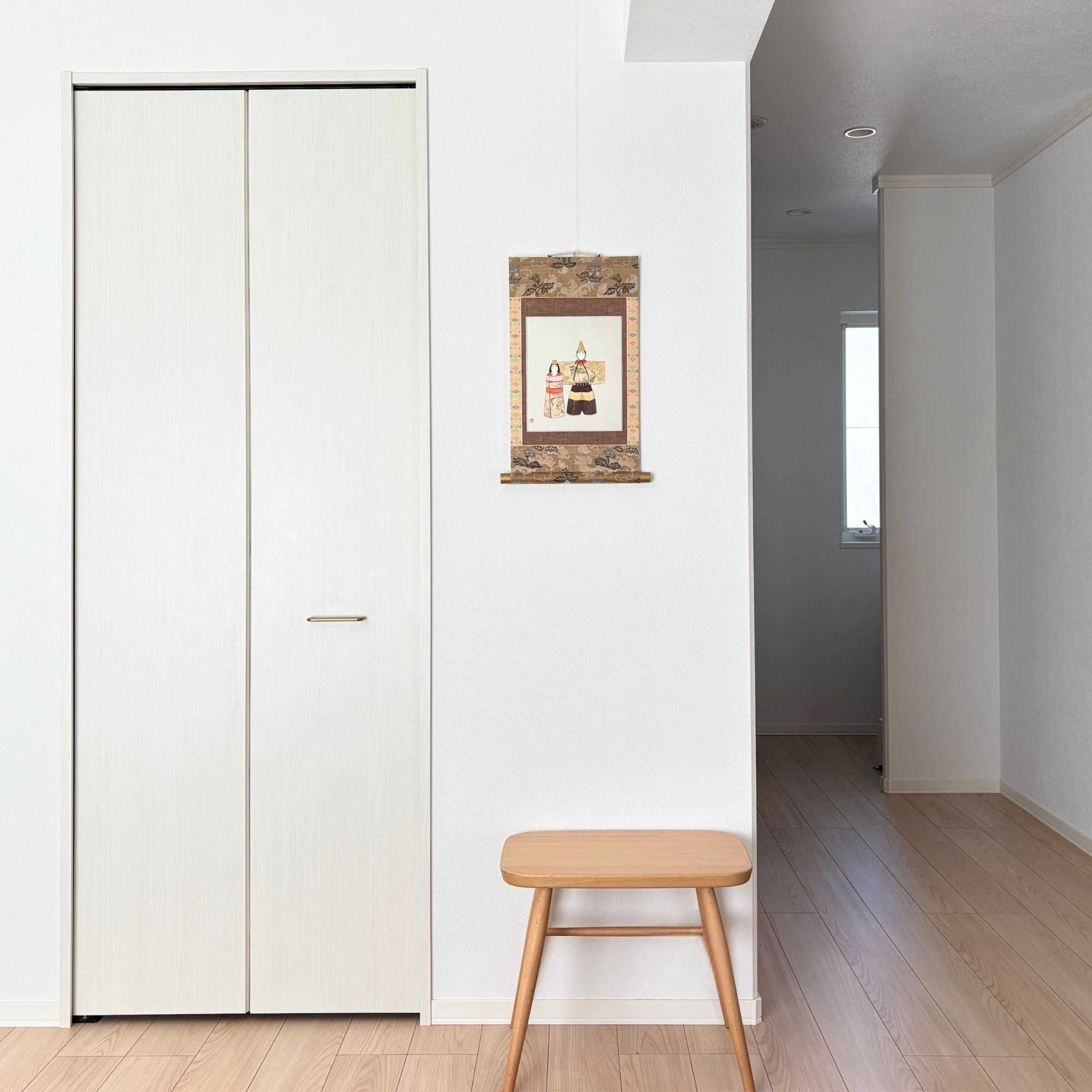 “Hina Doll – Gentle Smile” Japanese hanging scroll displayed in interior