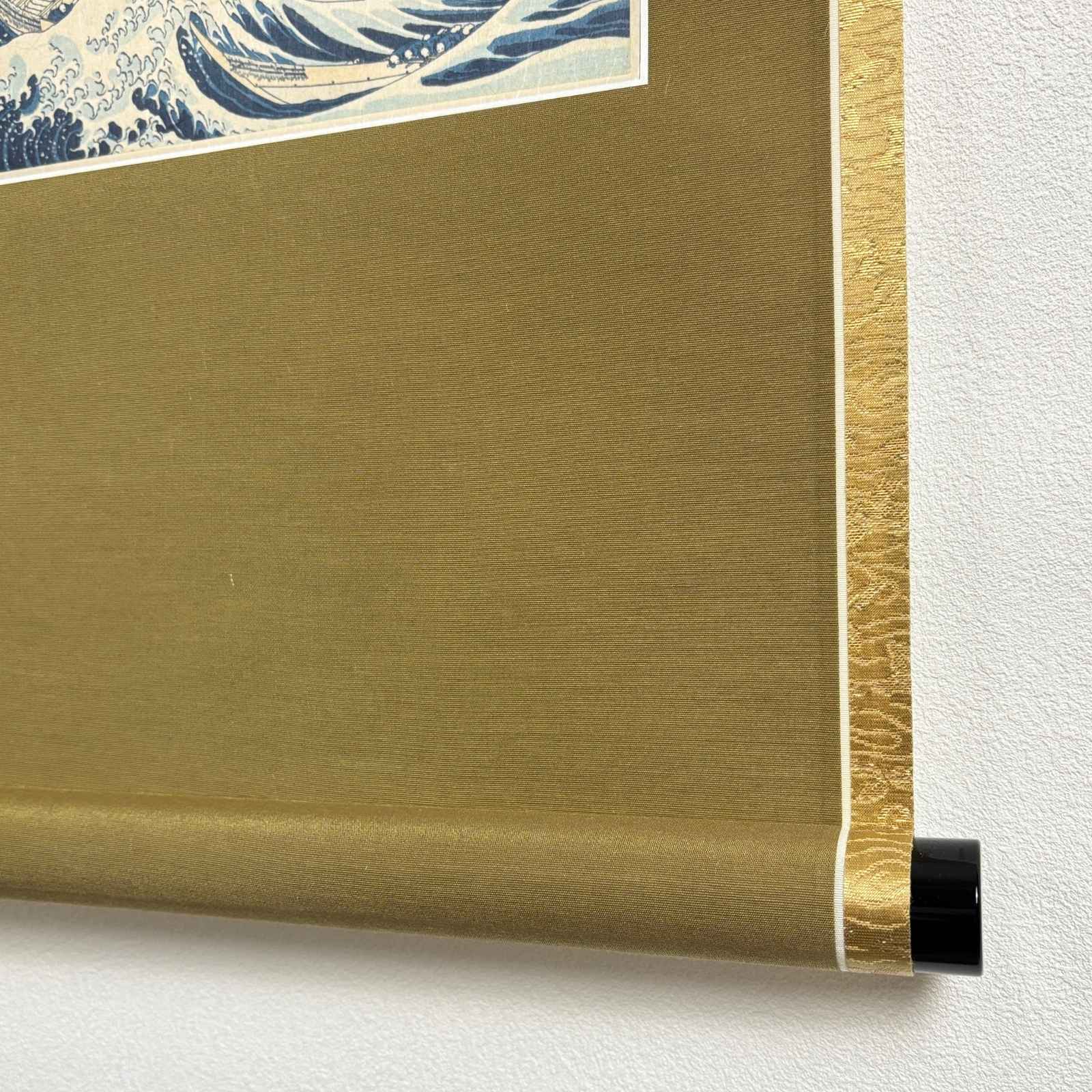 Scroll end detail of “The Great Wave off Kanagawa – Katsushika Hokusai” hanging scroll